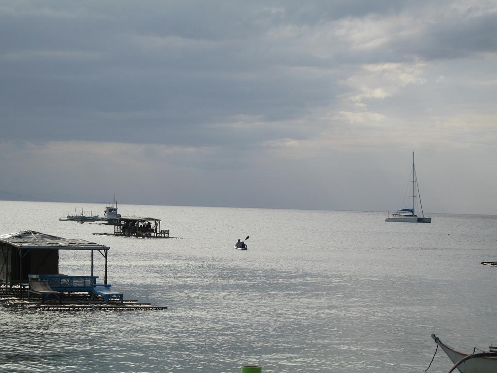 Coral Beach Club Hotel Batangas Exterior photo